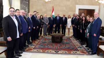 الرئيس اللبناني: مستعدون لترسيم الحدود مع سوريا.. وسأزور دمشق عند إبرام أي اتفاق بين البلدين الرئيس اللبناني: مستعدون لترسيم الحدود مع سوريا.. وسأزور دمشق عند إبرام أي اتفاق بين البلدين