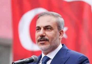 فيدان: من الضروري إعادة بناء سوريا ودعم اقتصادها.. ونرفض أي تدخلات خارجية فيها فيدان: من الضروري إعادة بناء سوريا ودعم اقتصادها.. ونرفض أي تدخلات خارجية فيها