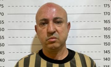 تمهيدا لمحاكمته.. العدل السورية تحيل وسيم الأسد إلى قاضي الإحالة (فيديو) تمهيدا لمحاكمته.. العدل السورية تحيل وسيم الأسد إلى قاضي الإحالة (فيديو)