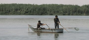 طقوس الصيد في الفرات.. لا يعرفها إلا من يعرف مزاج النهر