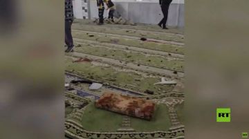 سوريا.. آثار دمار في مسجد الإمام علي نتيجة التفجير بمدينة حمص