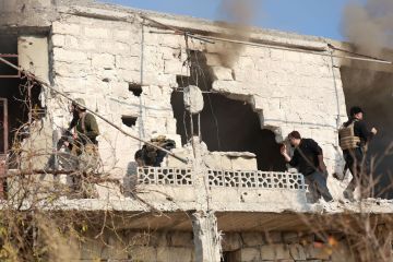 سوريا.. القبض على أحد أعضاء خلية سرايا الجواد وضبط كمية من الأسلحة والذخيرة (صور)