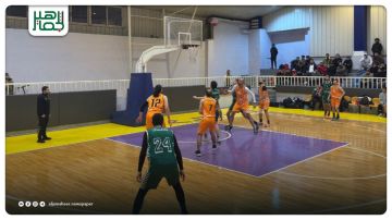 انطلقت المباراة النهائية لدوري حلب لكرة السلة التي تجمع فريقي الرواد والحرية على أرض صالة هومنتمن في مدينة حلب وسط حضور جماهيري لافت وأجواء حماسية، وذلك ضمن الفعاليات الرياضية التي تُقام في إطار حملة 