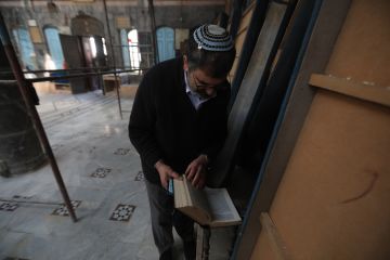 السلطات السورية تمنح ترخيصا لمنظمة تعمل على استعادة ممتلكات اليهود السلطات السورية تمنح ترخيصا لمنظمة تعمل على استعادة ممتلكات اليهود