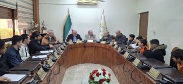 رئيس جامعة الفرات يلتقي طلبة ثانوية المتفوقين والنجاح الخاصة في حوار مفتوح رئيس جامعة الفرات يلتقي طلبة ثانوية المتفوقين والنجاح الخاصة في حوار مفتوح