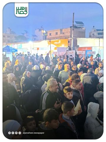 لقطات من مساء أمس الجمعة لفعاليات مهرجان التسوق، الذي تنظمه غرفة صناعة حلب بالتعاون مع محافظة حلب ضمن فعاليات حملة حلب ست الكل على أرض سوق الإنتاج الصناعي، حيث يشهد إقبال واسع من أهالي حلب.