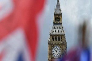 بريطانيا تفتح الباب أمام الاستثمار في سوريا... قواعد جديدة وفرص واعدة لإعادة الإعمار