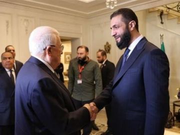 مصدر: إسرائيل رفضت هبوط مروحيات أردنية لنقل الرئيس الفلسطيني إلى سوريا مصدر: إسرائيل رفضت هبوط مروحيات أردنية لنقل الرئيس الفلسطيني إلى سوريا