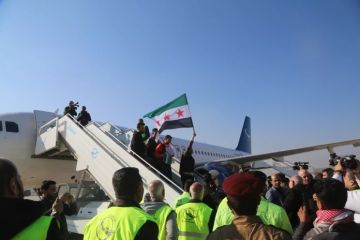 إدارة ترمب تشترط خطوات أمنية ودبلوماسية لتخفيف العقوبات عن سوريا إدارة ترمب تشترط خطوات أمنية ودبلوماسية لتخفيف العقوبات عن سوريا