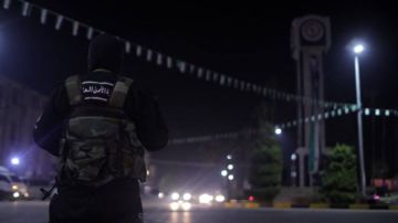 مجرم حرب متورط بقصف المدنيين بالبراميل المتفجرة.. مقتل عميد طيار في حمص