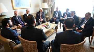 مباحثات تركية سورية لدعم الطيران المدني السوري وإعادته إلى المعايير الدولية مرة أخرى مباحثات تركية سورية لدعم الطيران المدني السوري وإعادته إلى المعايير الدولية مرة أخرى