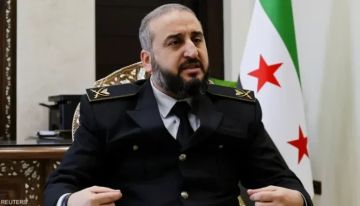 مصدر أمني: وزير الدفاع السوري يصدر أوامر باستنفار كافة قطاعات الجيش مصدر أمني: وزير الدفاع السوري يصدر أوامر باستنفار كافة قطاعات الجيش