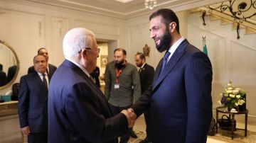 حركة فتح: الرئيس عباس يزور دمشق ويلتقي نظيره الشرع