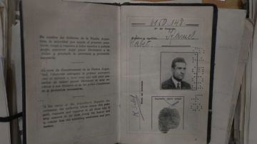 بعملية استخباراتية سرية.. الموساد يعلن استعادة الأرشيف الخاص بأشهر جواسيسه في سوريا (صور)