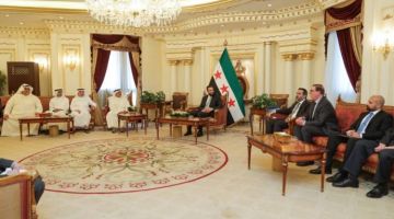 الشرع يلتقي عددا من رجال الأعمال في الكويت الشرع يلتقي عددا من رجال الأعمال في الكويت