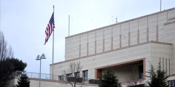 الخزانة الأمريكية تبحث رفع العقوبات مع مسؤولين أتراك وسوريين وعراقيين الخزانة الأمريكية تبحث رفع العقوبات مع مسؤولين أتراك وسوريين وعراقيين