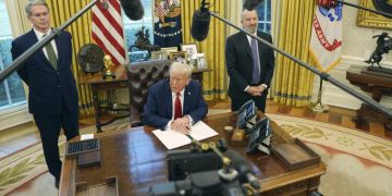 وزراء ومسؤولون يرحبون برفع العقوبات الأمريكية عن سوريا