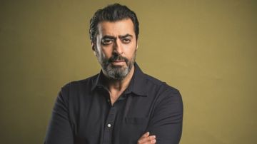 باسم ياخور يستفز السوريين مجددا بسبب مواقفه