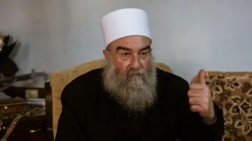 الهجري يدعو لفتح الطرق نحو مناطق قسد .. ويطلب إنشاء معبر مع الأردن الهجري يدعو لفتح الطرق نحو مناطق قسد .. ويطلب إنشاء معبر مع الأردن