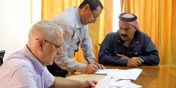 زراعة حماة تستقبل طلبات المفصولين تعسفيا خلال الثورة السورية لإعادتهم إلى عملهم زراعة حماة تستقبل طلبات المفصولين تعسفيا خلال الثورة السورية لإعادتهم إلى عملهم