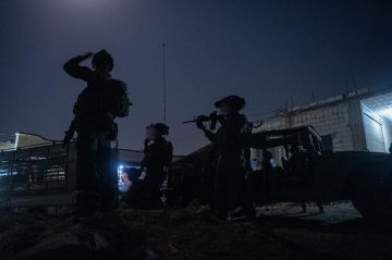 الجيش الإسرائيلي يعلن اعتقال تاجر أسلحة في جنوب سوريا (فيديو)