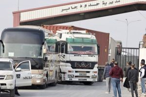 250 شاحنة أردنية تعبر يوميا إلى سوريا.. انتعاش تجاري وتحركات نحو أوروبا 250 شاحنة أردنية تعبر يوميا إلى سوريا.. انتعاش تجاري وتحركات نحو أوروبا
