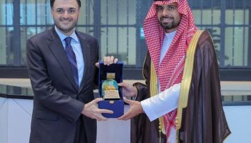 بهدف الاستفادة من التجربة الرائدة في الخدمات الحكومية الرقمية.. وفد سوري يتم زيارته للرياض