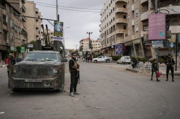 أمني إسرائيلي: تل أبيب لن تسمح بإنشاء جيش جديد في سوريا (فيديو)