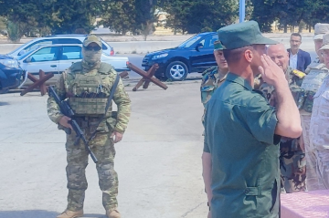 خلاف داخل البيت العلوي الواحد في سوريا خلاف داخل البيت العلوي الواحد في سوريا