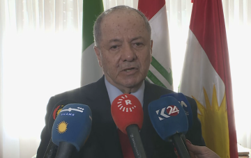مسعود بارزاني يحذر من المساس بـكوباني ويحمل العشائر العربية مسؤولية ما يجري في شمال شرق سوريا