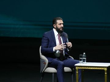 قرار قناة شمس عدم بث مقابلة الشرع يثير تفاعلا.. فما رأيك أنت؟