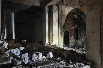 تفجير انتحاري في مدينة حلب يسفر عن مقتل وإصابة عناصر من قوات الأمن السورية تفجير انتحاري في مدينة حلب يسفر عن مقتل وإصابة عناصر من قوات الأمن السورية