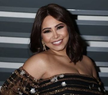 الفنانة المصرية شيرين عبد الوهاب تخضع لعلاج مكثف نتيجة إصابتها بالتهاب رئوي حاد