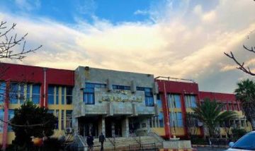 قرارات فصل وإنهاء عقود لأكثر من مئة موظف في مستشفى مصياف الوطني