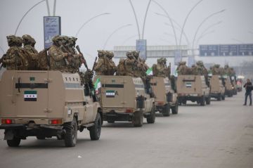 الجيش السوري: حظر تجوال كامل في مدينة الشدادي وحولها ووجوب التبليغ عن أي عناصر فارين من داعش الجيش السوري: حظر تجوال كامل في مدينة الشدادي وحولها ووجوب التبليغ عن أي عناصر فارين من داعش