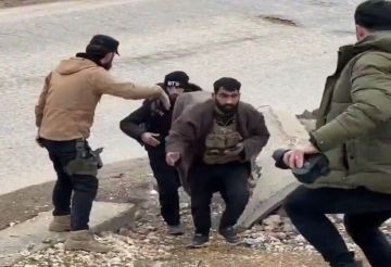 مقاطع مصورة توثق انشقاق عناصر من قسد وتسليم أنفسهم للجيش السوري