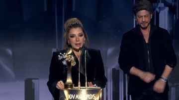 تكريم كاريس بشار وأصالة نصري في حفل Joy Awards 2026