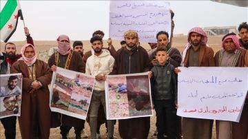 مظاهرة لعائلات ضحايا قسد في محيط سد تشرين