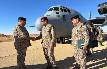 وفد عسكري عراقي يصل الشريط الحدودي مع سوريا لمتابعة الوضع الامني وفد عسكري عراقي يصل الشريط الحدودي مع سوريا لمتابعة الوضع الامني