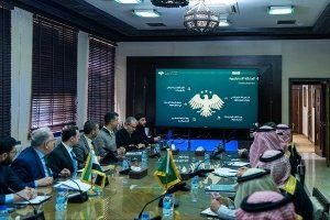 وزير المالية يبحث مع وفد الصندوق السعودي للتنمية تمويل مشاريع خدمية وتنموية