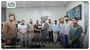 مدير منطقة خان شيخون يستضيف الطالب المتفوق عبد الحميد السرماني وطلابا جامعيين مدير منطقة خان شيخون يستضيف الطالب المتفوق عبد الحميد السرماني وطلابا جامعيين