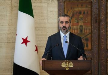 الشيباني يتهم إسرائيل بدعم ميليشيات مسلحة خارجة عن القانون ويحذر من اشتعال المنطقة بالفوضى الشيباني يتهم إسرائيل بدعم ميليشيات مسلحة خارجة عن القانون ويحذر من اشتعال المنطقة بالفوضى