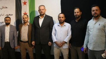تكريم خريجي معهد إدارة الأعمال في رأس العين بالحسكة تكريم خريجي معهد إدارة الأعمال في رأس العين بالحسكة