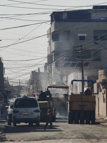 البدء بتزفيت عدد من الشوارع الفرعية في حي غويران البدء بتزفيت عدد من الشوارع الفرعية في حي غويران