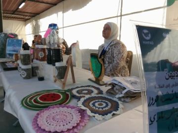 (بأيديهن) بازار في حمص لعرض منتجات عدد من النساء (بأيديهن) بازار في حمص لعرض منتجات عدد من النساء