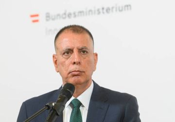 عمان تكشف عن تعاون أمني يومي مع سوريا وعن تدريب أجهزتها الأمنية عمان تكشف عن تعاون أمني يومي مع سوريا وعن تدريب أجهزتها الأمنية