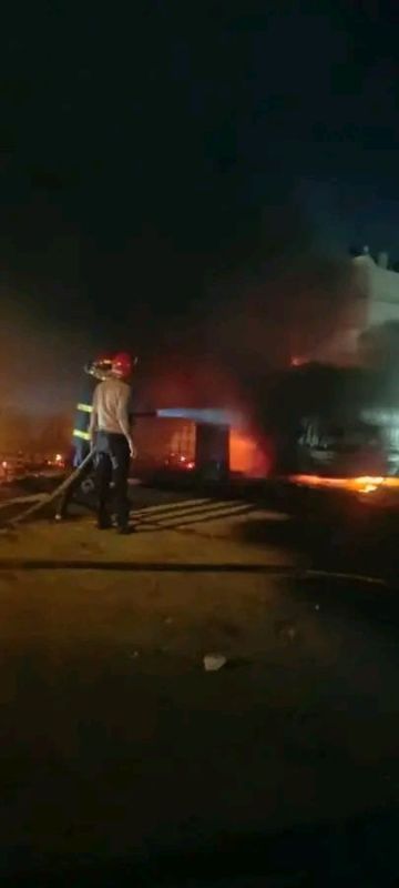 حريق صهريج نفط في ريف الحسكة يصيب شخصين ويتسبب بخسائر مادية كبيرة حريق صهريج نفط في ريف الحسكة يصيب شخصين ويتسبب بخسائر مادية كبيرة