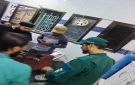 دوريات أمن الطرق تسعف سائق دراجة نارية بعد فقدانه الوعي على طريق الميادين العشارة