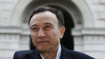 الناشط الحقوقي السوري هيثم مناع يتعرض للتهديد المباشر في جنيف (فيديو)