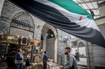 عملية دمج المؤسسات مع دمشق مستمرة وقسد والأسايش تعملان على إعادة الانتشار بين كوباني والحسكة عملية دمج المؤسسات مع دمشق مستمرة وقسد والأسايش تعملان على إعادة الانتشار بين كوباني والحسكة